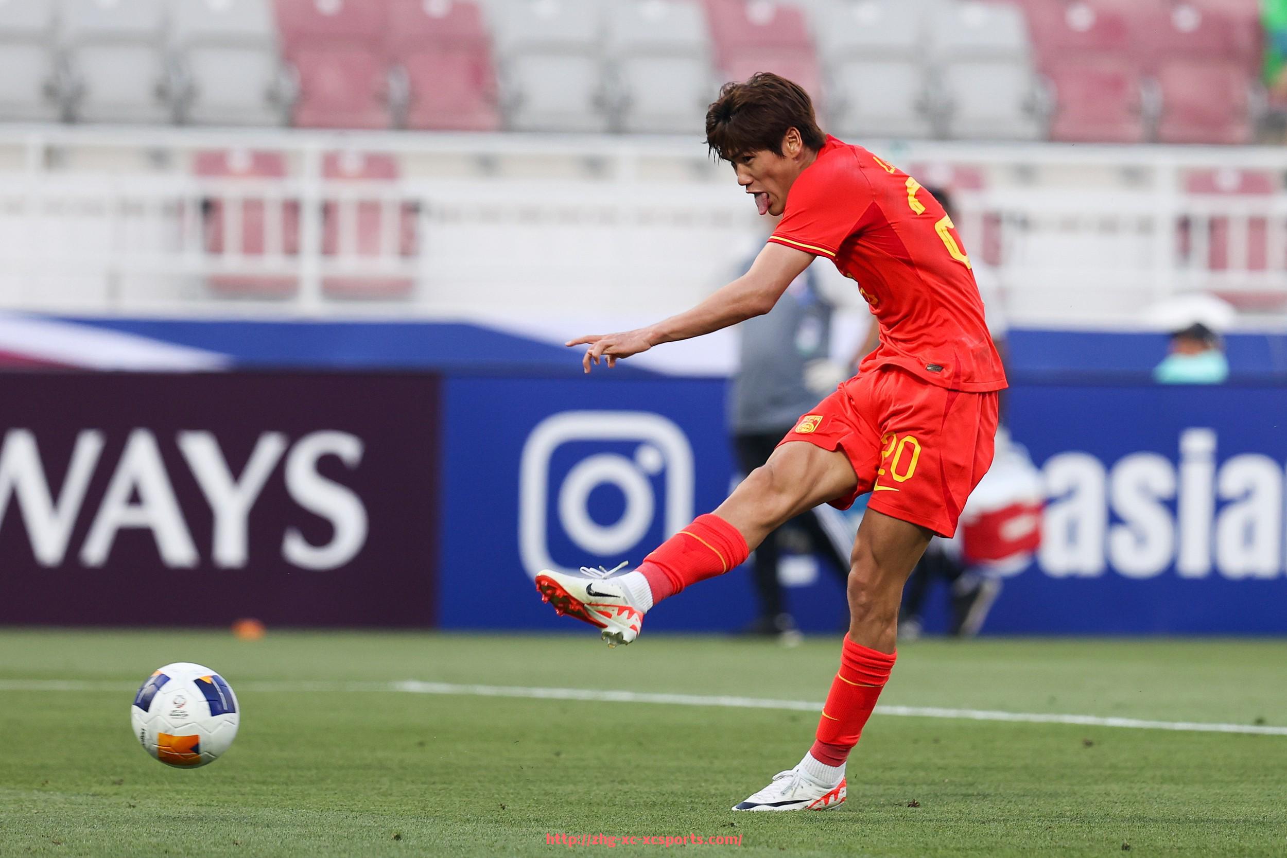 杏彩体育-CBA对战北京足球队比分回顾